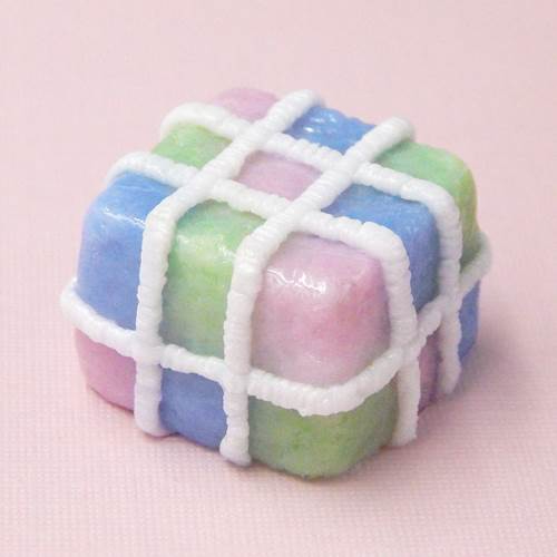 Click to view detail for HG-183 Candy Cube-Blue/Pink/Green $48